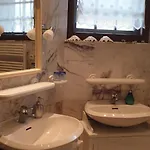 בית אירוח Old House