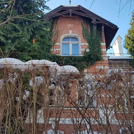 Old House *