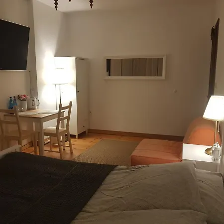 Проживание в семье Willa Old House *